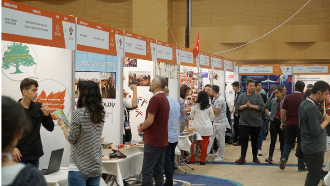 Araştırmacı Gençlerimiz 50. Tübitak Lise Öğrencileri Araştırma Projeleri Yarışmasında