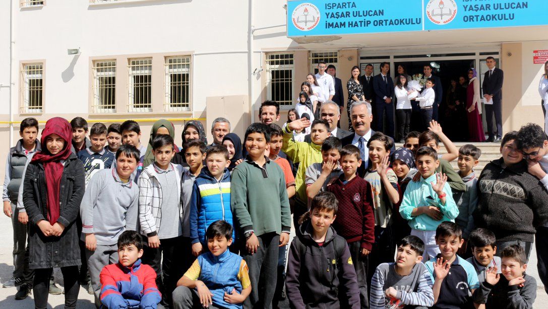 Prof.Dr. Fuat SEZGİN Anısına Yaşar Ulucan İmam Hatip Ortaokulunda Kütüphane Açıldı.