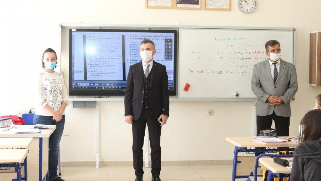 İl Millî Eğitim Müdürümüz Sayın Ömer YILMAZ, Isparta Gazi Sosyal Bilimler Lisesini ziyaret etti